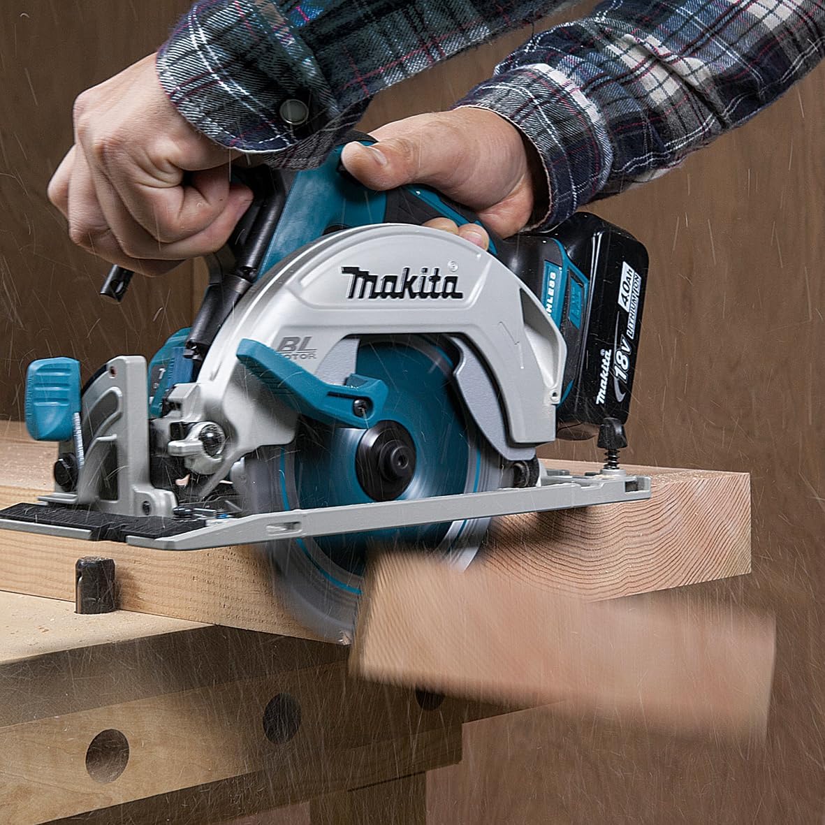 Makita DHS680Z 18V LXT Brushless Cordless Circular Saw (Body Only)