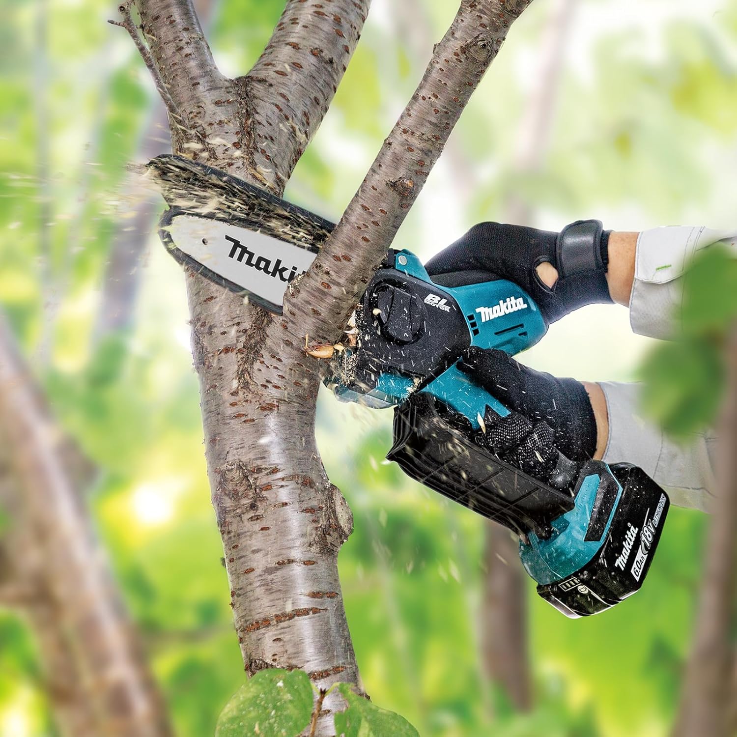 Makita DUC150Z 18V Brushless Cordless 150mm Pruning Saw – Body Only (Battery & Charger Sold Separately)